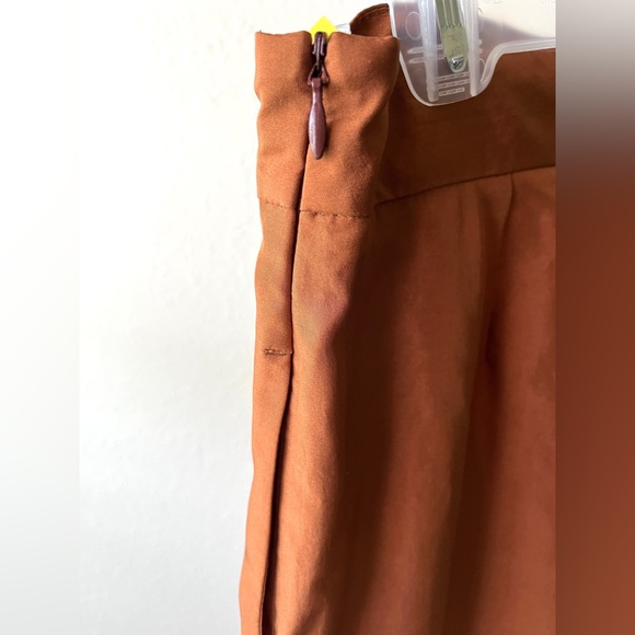 Fendi Brown lightweight pants. - Picture 2 of 9